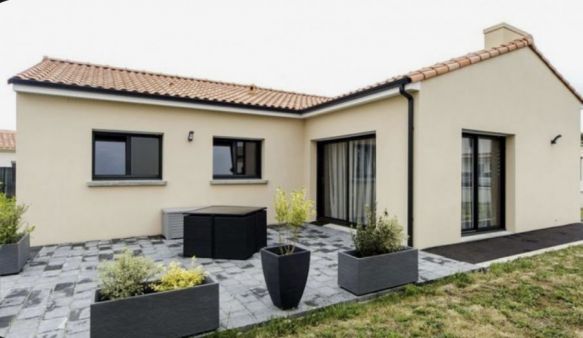 Maison de plain pied de 70m2 3 pièces à Lecques